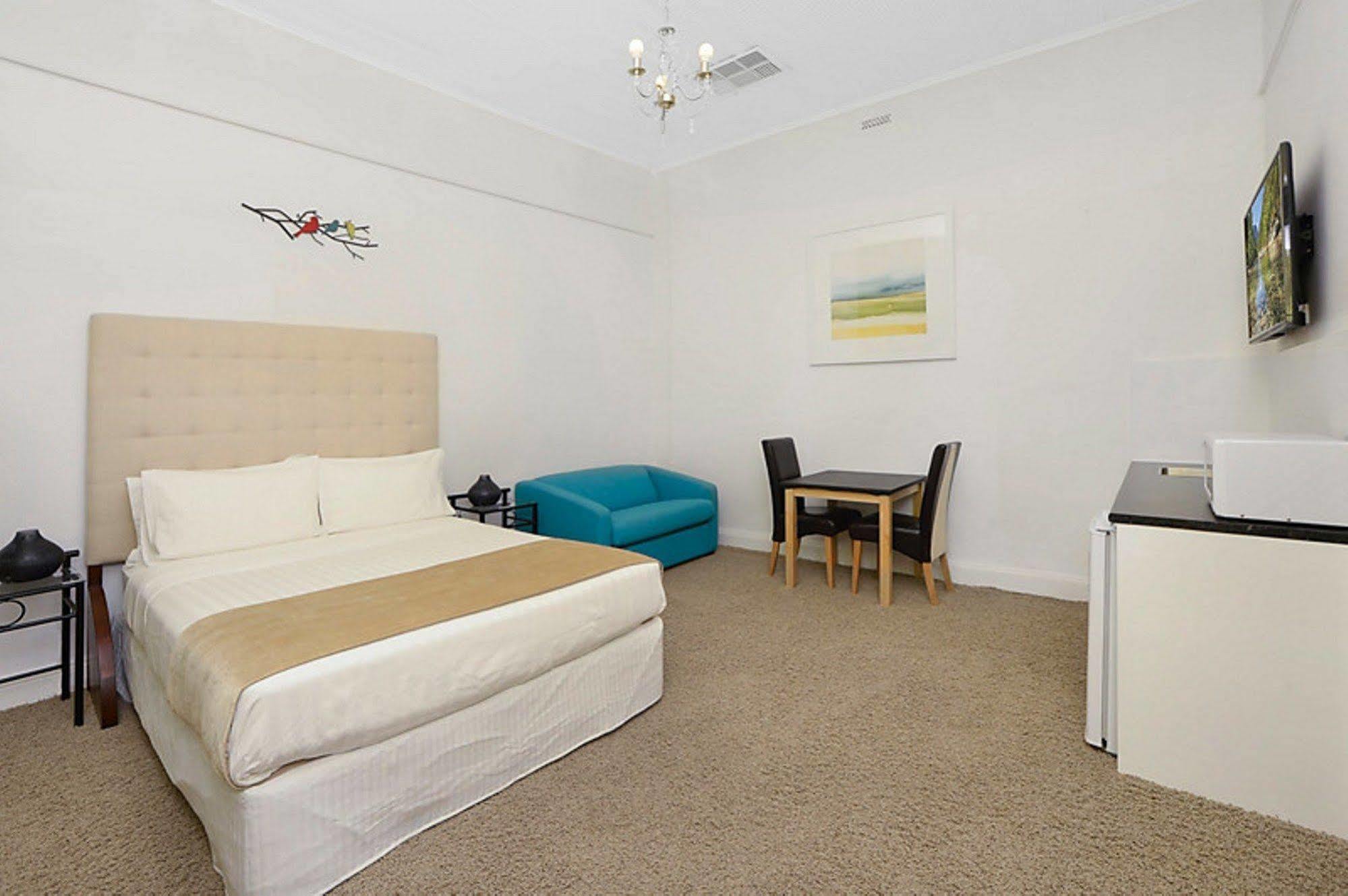 Suites On Avon York Eksteriør billede